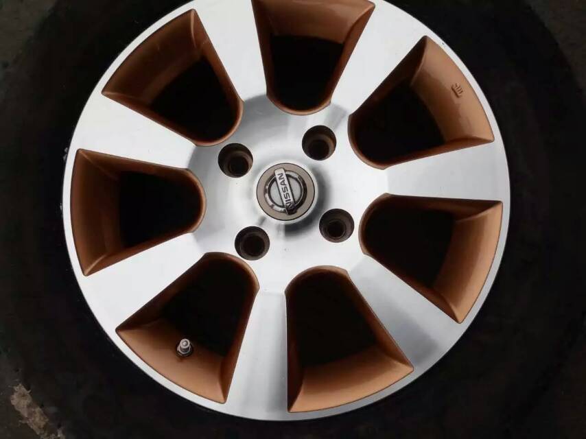 骊威改色拉丝轮毂修复后